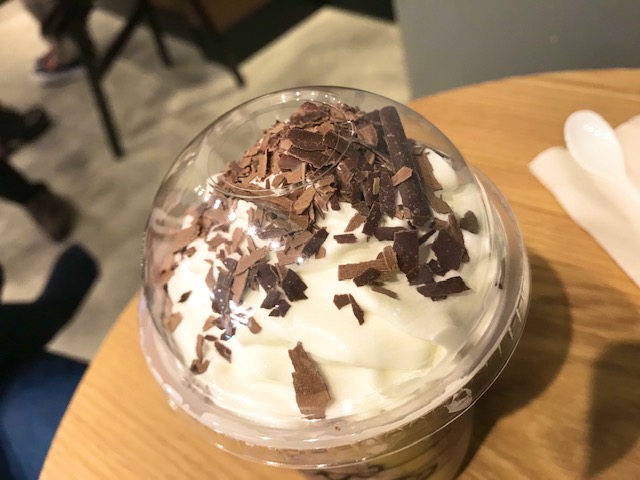 チョコレートwithパッションフルーツフラペチーノ